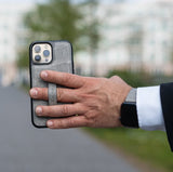 iPhone 13 Pro Case mit Fingerschlaufe Krokodilleder Grau Limited Edition - GOLDBLACKpremium